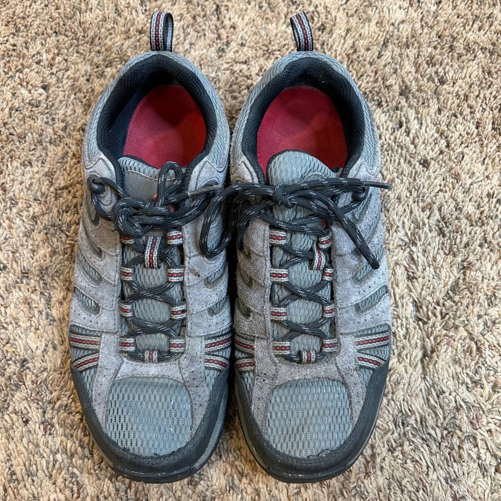 Columbia Redmond Mens Hiking Shoes Grey Black Red Low Top Trail Shoe 9